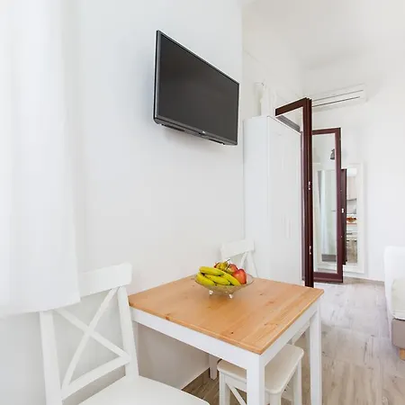 Amalthia Luxury